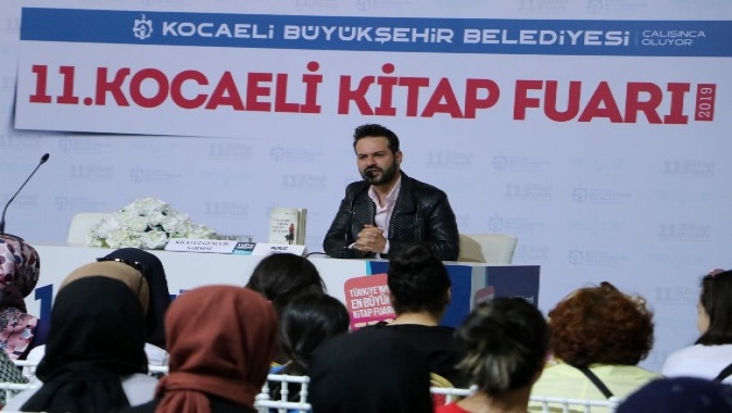 Murat Tavlı, Kocaeli’nde ağaçlar kitap açınca, kalemler size geliyor dedi.